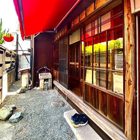 Okiya Guest House & Tapas Bar Kirju Kültér fotó